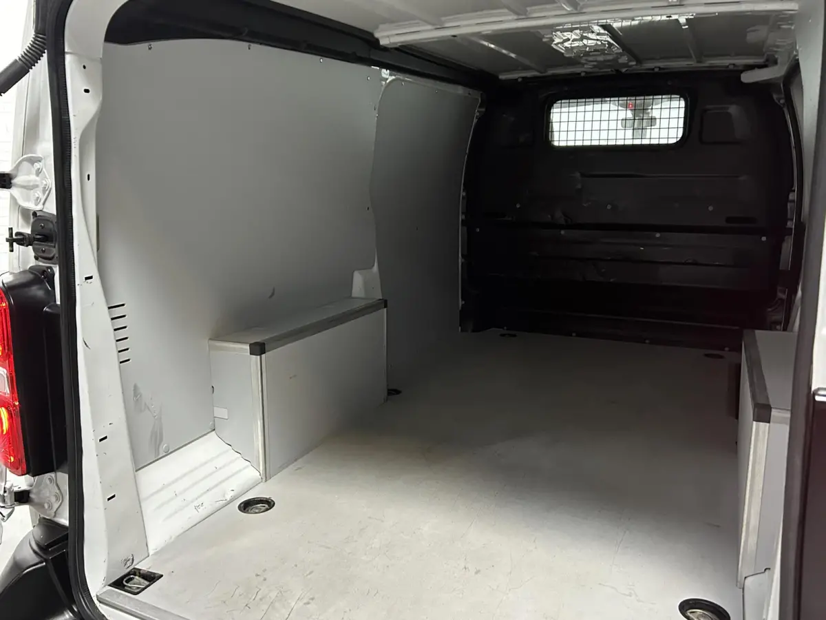 2.0 CDTI 122 pk L3H1 Automaat Airco, Cruise Dodehoek Assist, Laadruimte Pakket, PDC V+A, 2-Zits
