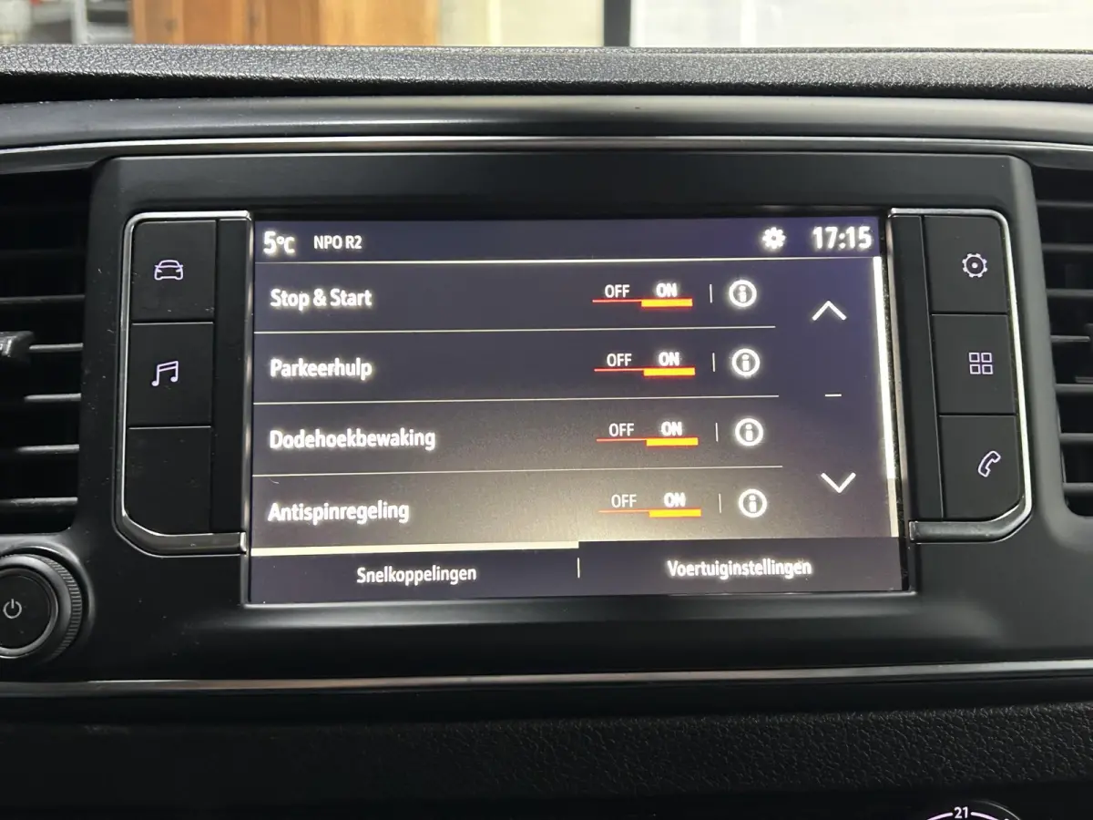 2.0 CDTI 122 pk L3H1 Automaat Airco, Cruise Dodehoek Assist, Laadruimte Pakket, PDC V+A, 2-Zits