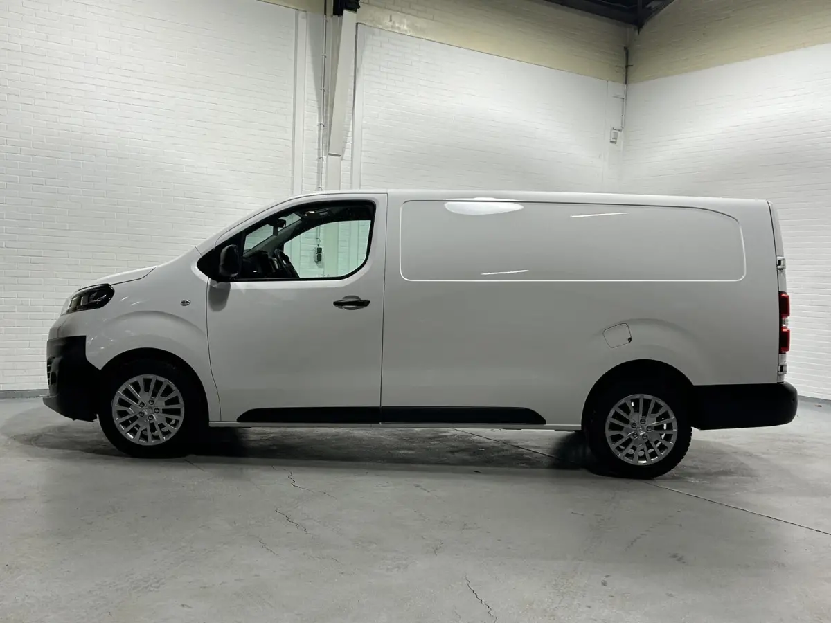 2.0 CDTI 122 pk L3H1 Automaat Airco, Cruise Dodehoek Assist, Laadruimte Pakket, PDC V+A, 2-Zits