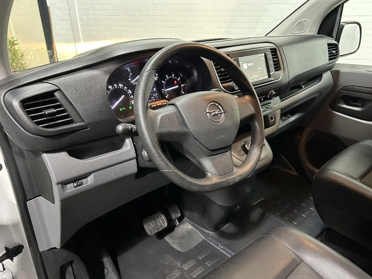 2.0 CDTI 122 pk L3H1 Automaat Airco, Cruise Dodehoek Assist, Laadruimte Pakket, PDC V+A, 2-Zits