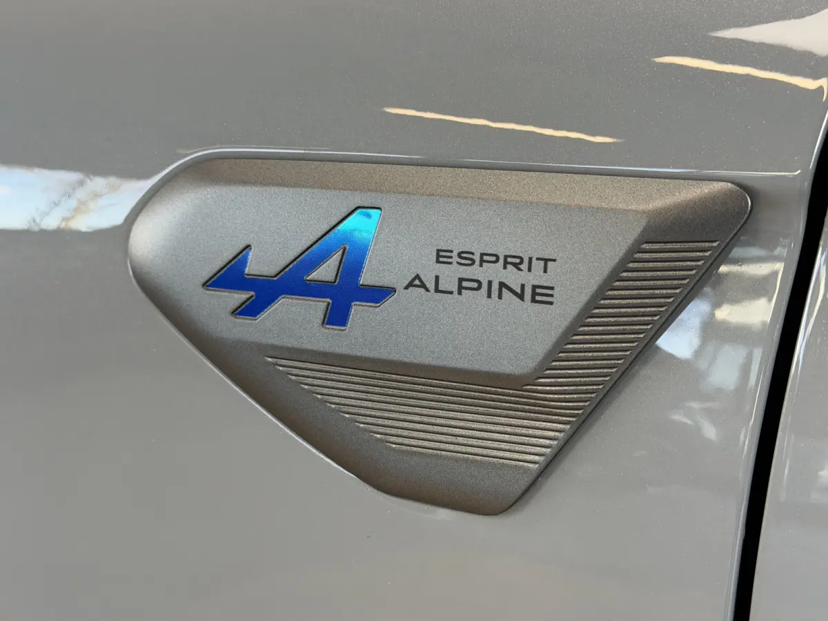 1.6 E-Tech Full Hybrid 145 esprit Alpine | Groot Navi | Bose | 360 | ACC | Dode hoek | 17" | Carplay | Led | 100% Renault Dealer onderhouden!