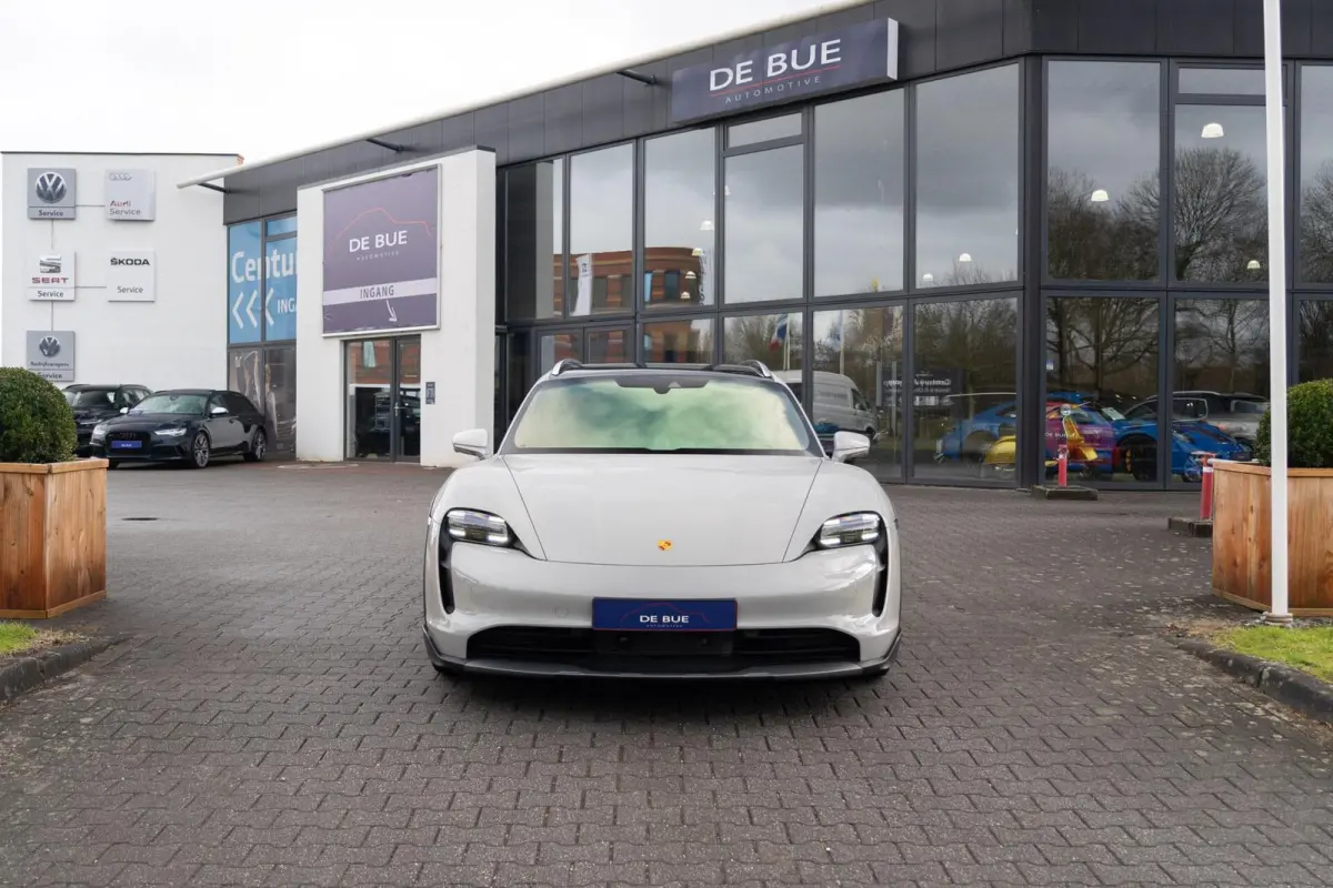 4 93 kWh Performance|Krijt|1 Eig.|Org NL NAP|BTW|Chrono|HUD|Panoramadak|LED|PSCB|OffroadDesign|Bose|Luchtvering|Fietsendrager|Full Option|Dealer Onderhouden