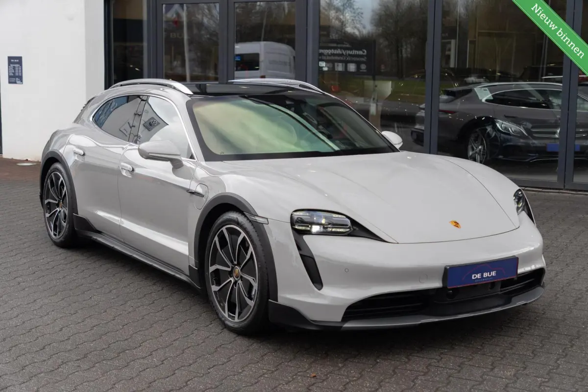 4 93 kWh Performance|Krijt|1 Eig.|Org NL NAP|BTW|Chrono|HUD|Panoramadak|LED|PSCB|OffroadDesign|Bose|Luchtvering|Fietsendrager|Full Option|Dealer Onderhouden