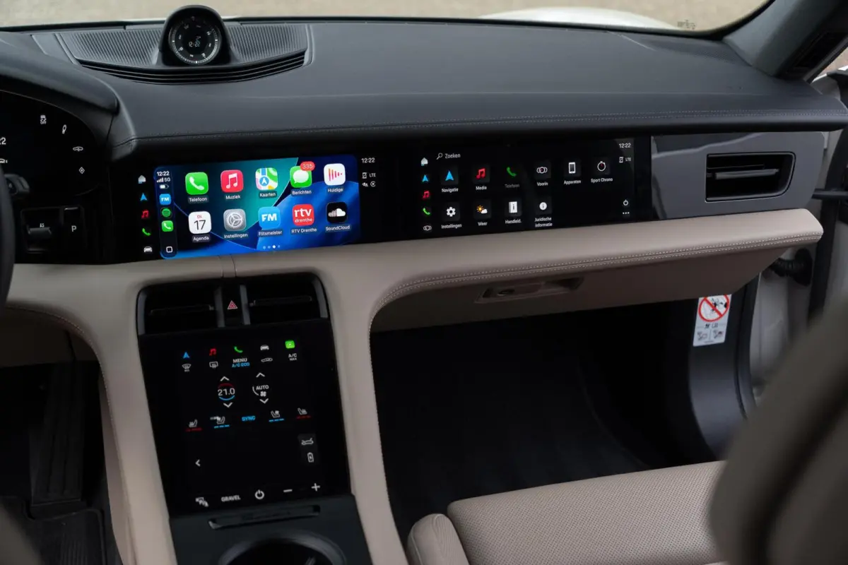 4 93 kWh Performance|Krijt|1 Eig.|Org NL NAP|BTW|Chrono|HUD|Panoramadak|LED|PSCB|OffroadDesign|Bose|Luchtvering|Fietsendrager|Full Option|Dealer Onderhouden