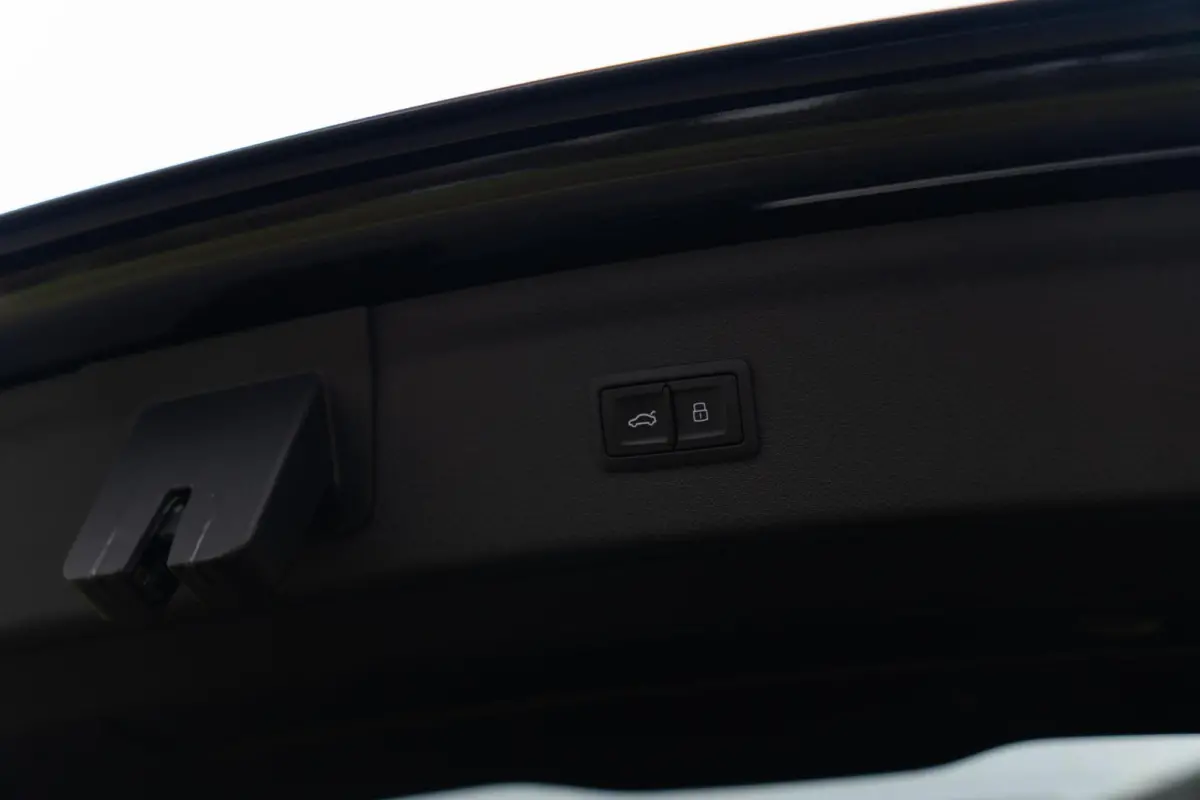 2.0 TFSI Quattro 220PK Design S-Line|2e Eig|Automaat|Leder|LED|Audi Sound|Camera|Hoge Instap|Isofix|Volledig Onderhouden