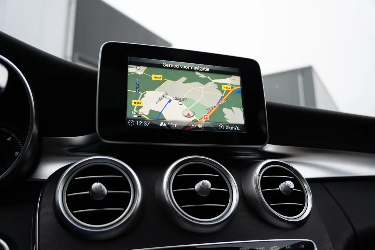 220 CDI 4Matic|Prestige AMG|Burmester|Trekhaak|Panoramadak|Leder|Stoel Ventilatie / Verwarming|Cavansite Blue|Volledig Onderhouden