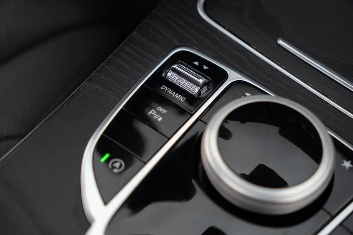 220 CDI 4Matic|Prestige AMG|Burmester|Trekhaak|Panoramadak|Leder|Stoel Ventilatie / Verwarming|Cavansite Blue|Volledig Onderhouden