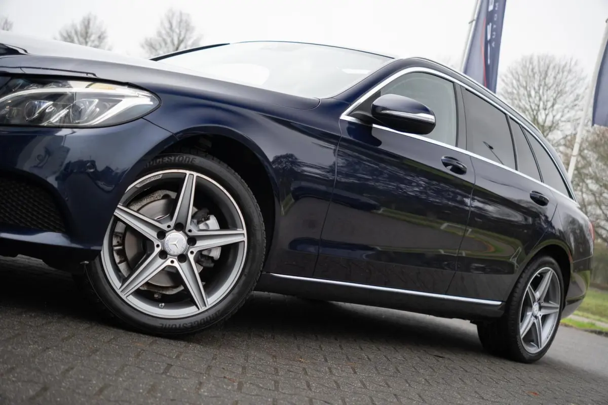 220 CDI 4Matic|Prestige AMG|Burmester|Trekhaak|Panoramadak|Leder|Stoel Ventilatie / Verwarming|Cavansite Blue|Volledig Onderhouden