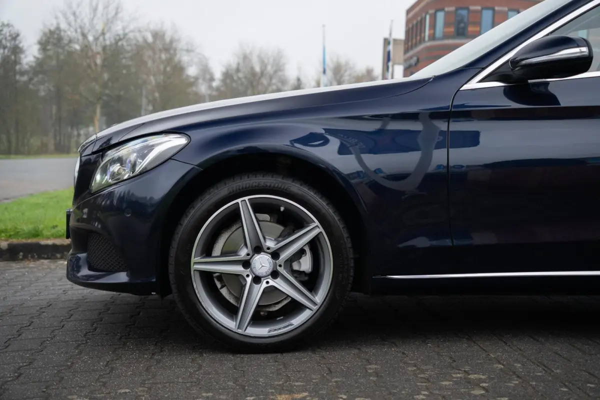 220 CDI 4Matic|Prestige AMG|Burmester|Trekhaak|Panoramadak|Leder|Stoel Ventilatie / Verwarming|Cavansite Blue|Volledig Onderhouden