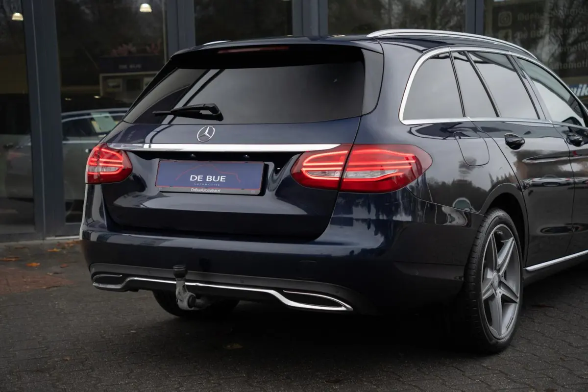 220 CDI 4Matic|Prestige AMG|Burmester|Trekhaak|Panoramadak|Leder|Stoel Ventilatie / Verwarming|Cavansite Blue|Volledig Onderhouden