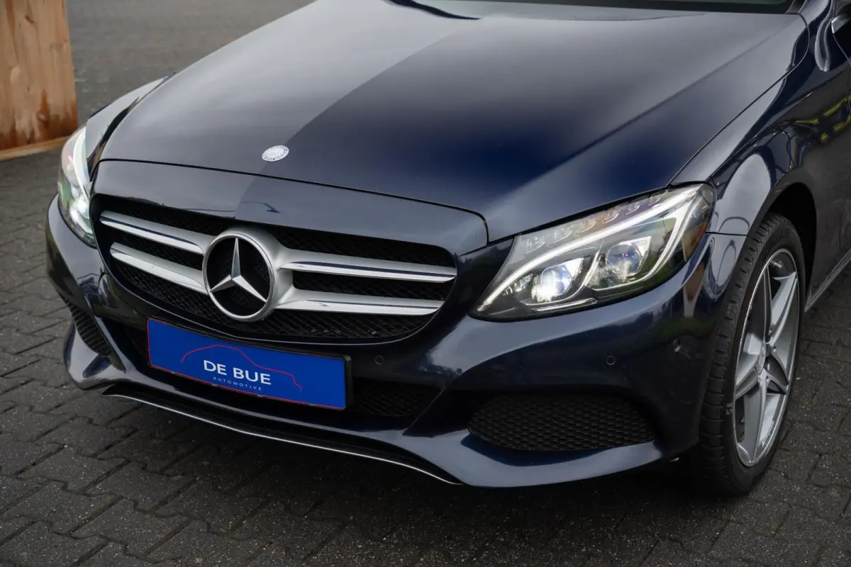 220 CDI 4Matic|Prestige AMG|Burmester|Trekhaak|Panoramadak|Leder|Stoel Ventilatie / Verwarming|Cavansite Blue|Volledig Onderhouden