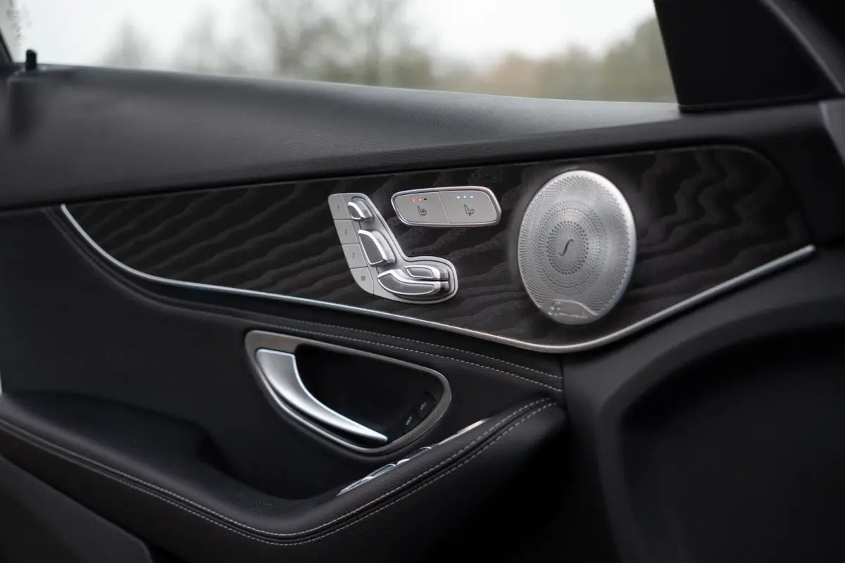220 CDI 4Matic|Prestige AMG|Burmester|Trekhaak|Panoramadak|Leder|Stoel Ventilatie / Verwarming|Cavansite Blue|Volledig Onderhouden