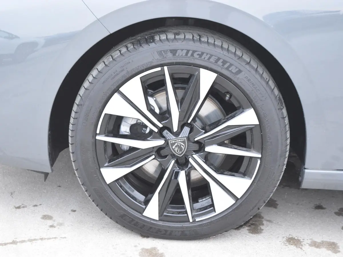 1.2 Hybrid 145 e-DCS6 Allure 145 PK | NAVI | PARKEERSENSOREN MET CAMERA | NIEUW MODEL!
