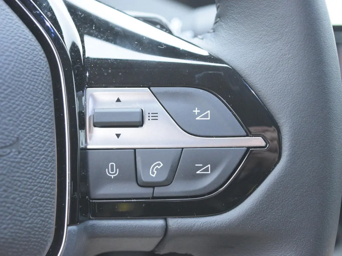 1.2 Hybrid 145 e-DCS6 Allure 145 PK | NAVI | PARKEERSENSOREN MET CAMERA | NIEUW MODEL!