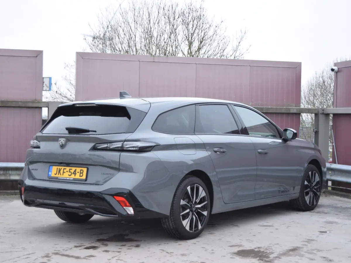1.2 Hybrid 145 e-DCS6 Allure 145 PK | NAVI | PARKEERSENSOREN MET CAMERA | NIEUW MODEL!