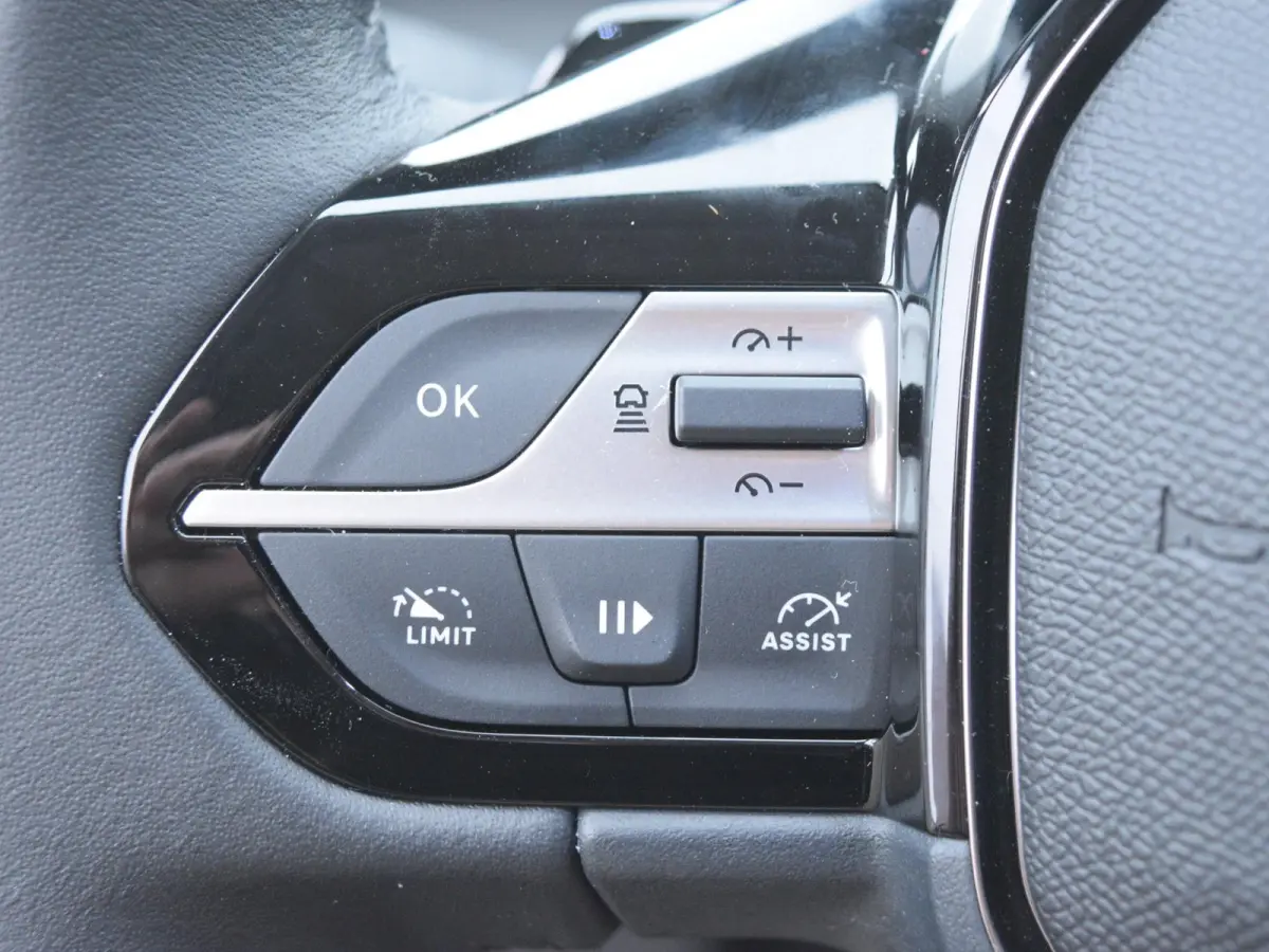 1.2 Hybrid 145 e-DCS6 Allure 145 PK | NAVI | PARKEERSENSOREN MET CAMERA | NIEUW MODEL!