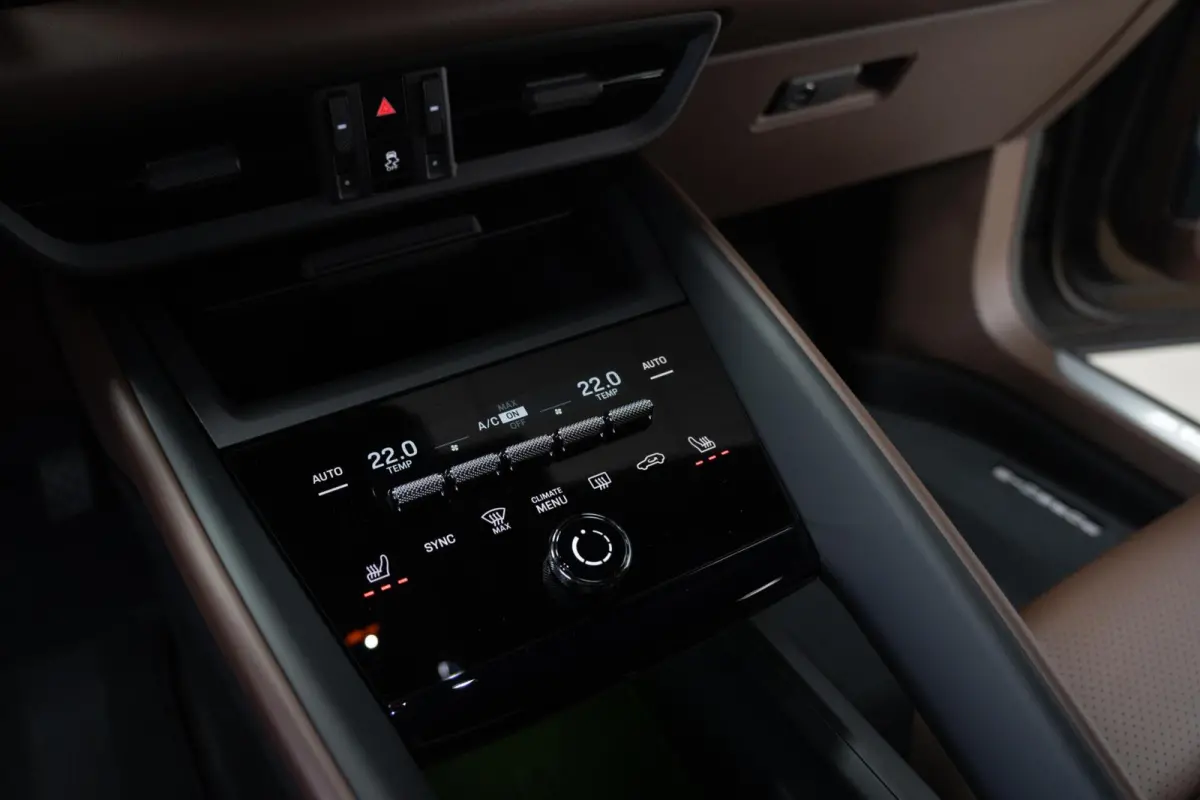 4 E 100 kWh|1 Eig.|Org NL NAP|BTW|Luchtvering|Sportchrono|BOSE|360|ClubLeder|Dealer Onderhouden