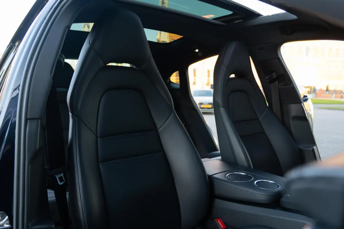 2.9 4 E-Hybrid|Org. NL|1 Eig.|SportDesign|Panoramadak|BOSE|Massage|Soft Close|Head UP|Nachtblauw Metallic|Dealer Onderhouden