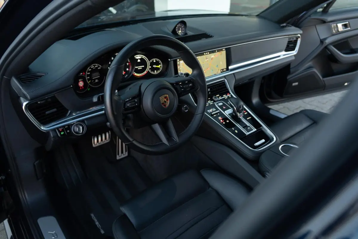 2.9 4 E-Hybrid|Org. NL|1 Eig.|SportDesign|Panoramadak|BOSE|Massage|Soft Close|Head UP|Nachtblauw Metallic|Dealer Onderhouden