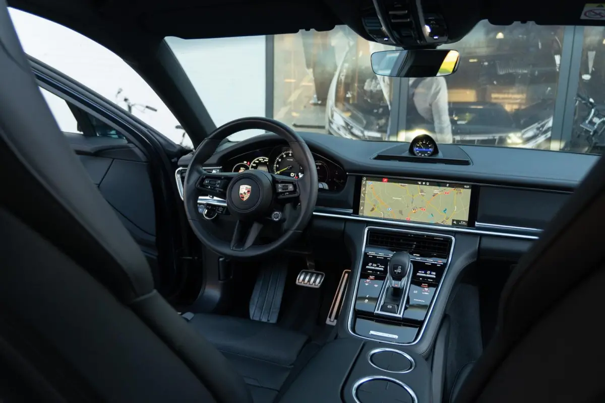 2.9 4 E-Hybrid|Org. NL|1 Eig.|SportDesign|Panoramadak|BOSE|Massage|Soft Close|Head UP|Nachtblauw Metallic|Dealer Onderhouden