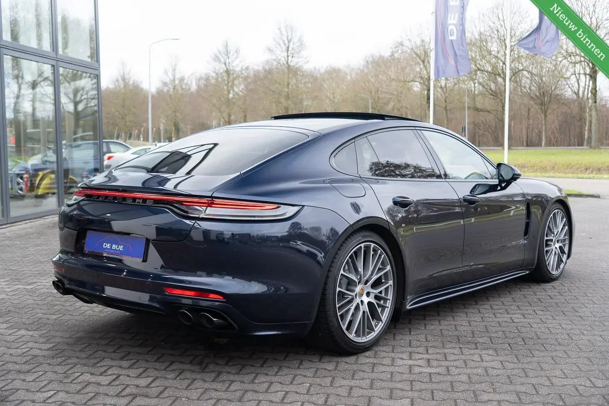 2.9 4 E-Hybrid|Org. NL|1 Eig.|SportDesign|Panoramadak|BOSE|Massage|Soft Close|Head UP|Nachtblauw Metallic|Dealer Onderhouden
