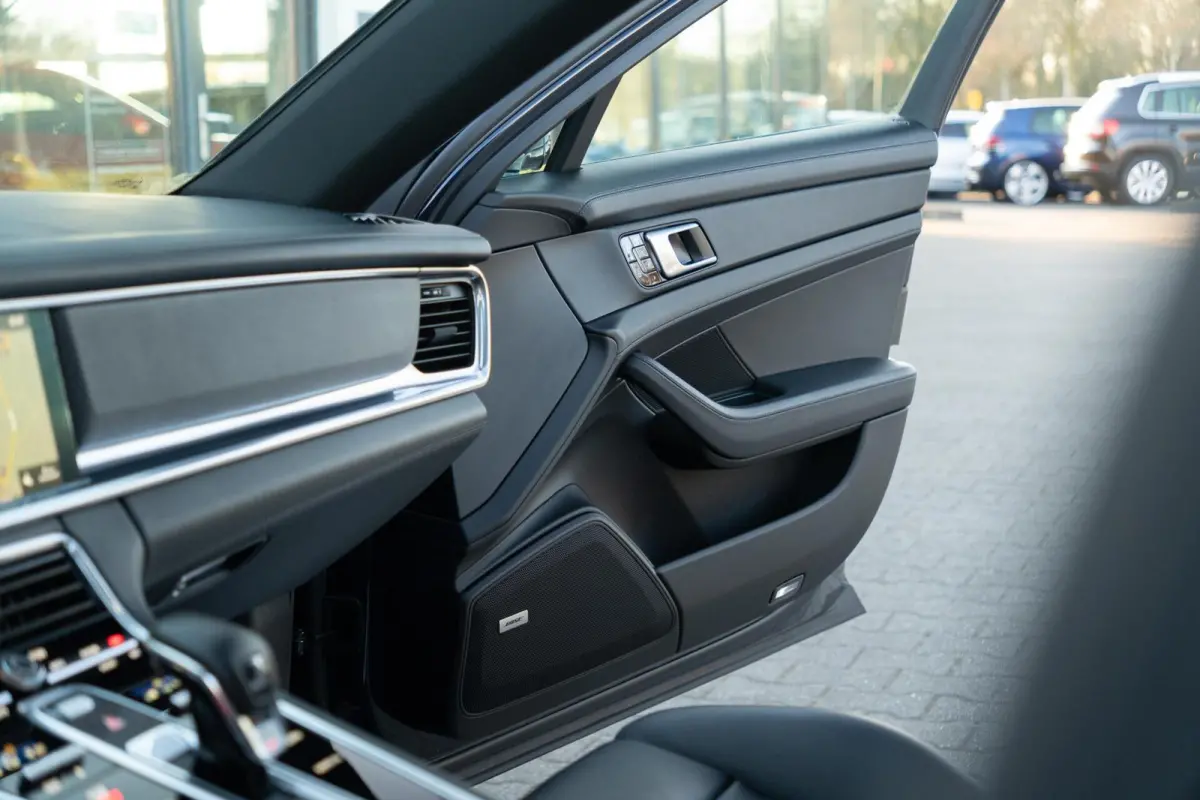2.9 4 E-Hybrid|Org. NL|1 Eig.|SportDesign|Panoramadak|BOSE|Massage|Soft Close|Head UP|Nachtblauw Metallic|Dealer Onderhouden