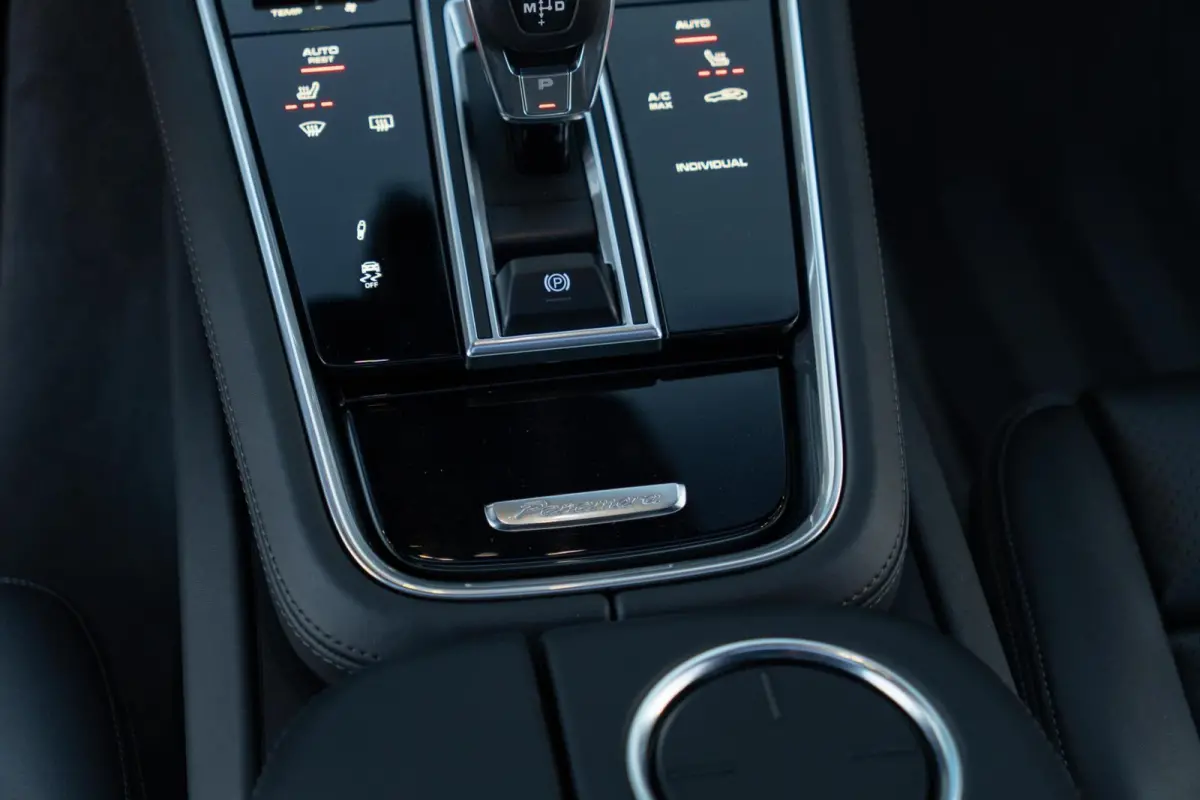 2.9 4 E-Hybrid|Org. NL|1 Eig.|SportDesign|Panoramadak|BOSE|Massage|Soft Close|Head UP|Nachtblauw Metallic|Dealer Onderhouden