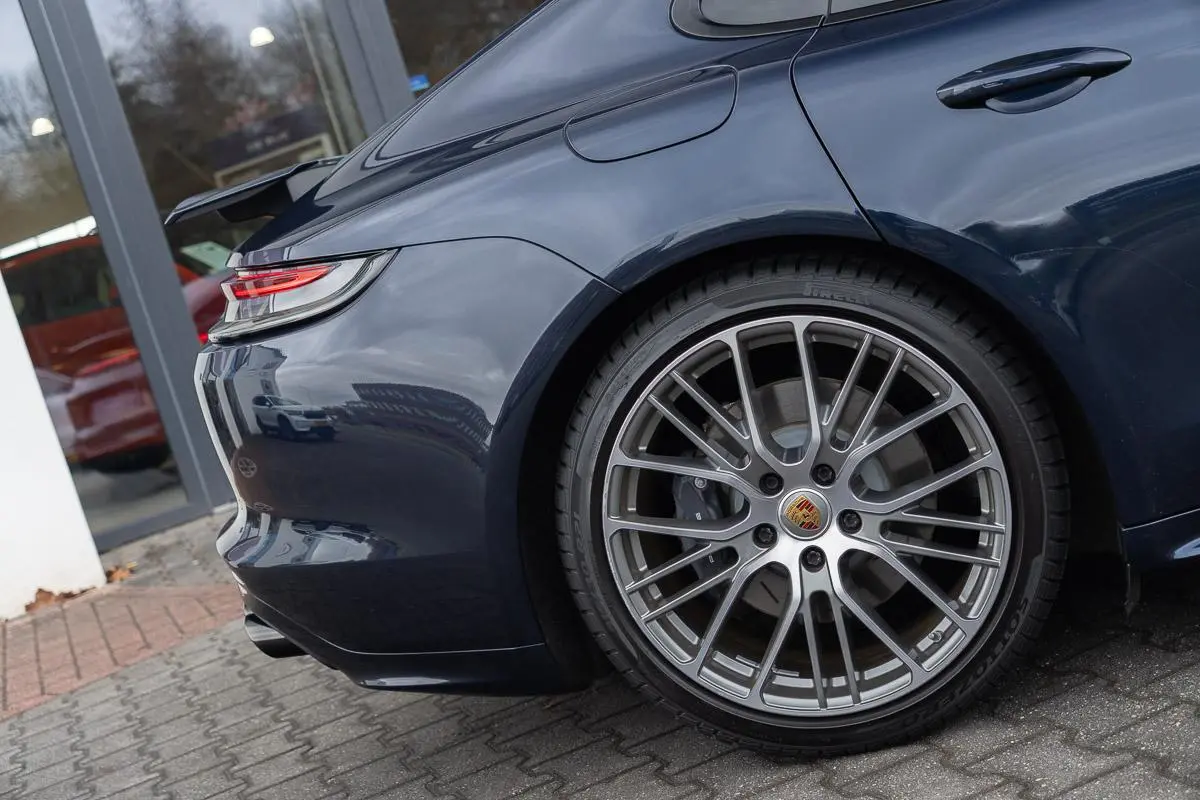 2.9 4 E-Hybrid|Org. NL|1 Eig.|SportDesign|Panoramadak|BOSE|Massage|Soft Close|Head UP|Nachtblauw Metallic|Dealer Onderhouden