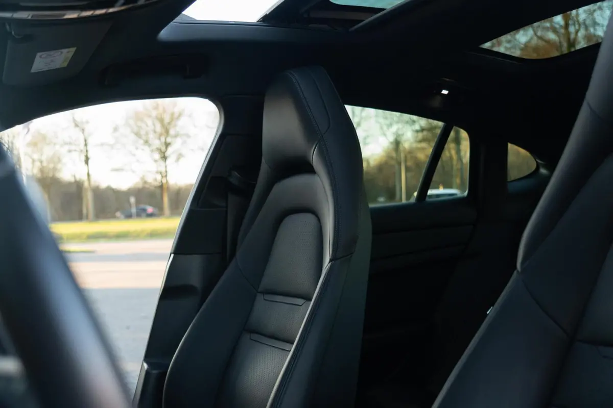2.9 4 E-Hybrid|Org. NL|1 Eig.|SportDesign|Panoramadak|BOSE|Massage|Soft Close|Head UP|Nachtblauw Metallic|Dealer Onderhouden