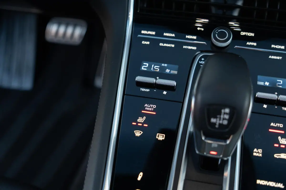 2.9 4 E-Hybrid|Org. NL|1 Eig.|SportDesign|Panoramadak|BOSE|Massage|Soft Close|Head UP|Nachtblauw Metallic|Dealer Onderhouden