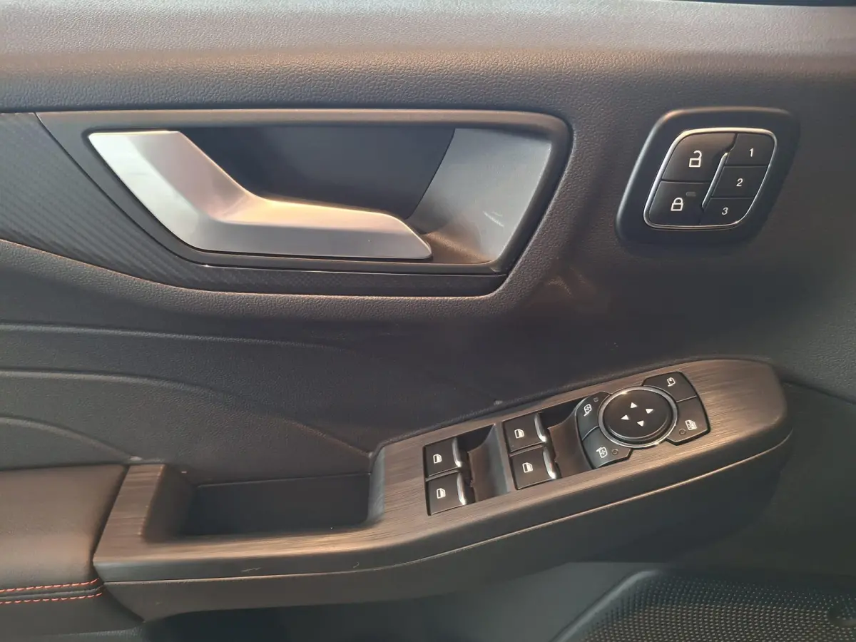 2.5 PHEV ST-Line X | 243PK | Te bestellen | Adaptive cruise control | Dodehoekdetectie | Winterpack | Elektrische Trekhaak | Coast to Coast verlichting | Panoramadak | 19 Inch | Memory |