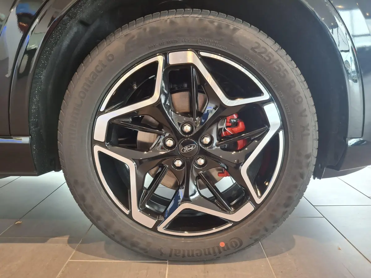 2.5 PHEV ST-Line X | 243PK | Te bestellen | Adaptive cruise control | Dodehoekdetectie | Winterpack | Elektrische Trekhaak | Coast to Coast verlichting | Panoramadak | 19 Inch | Memory |