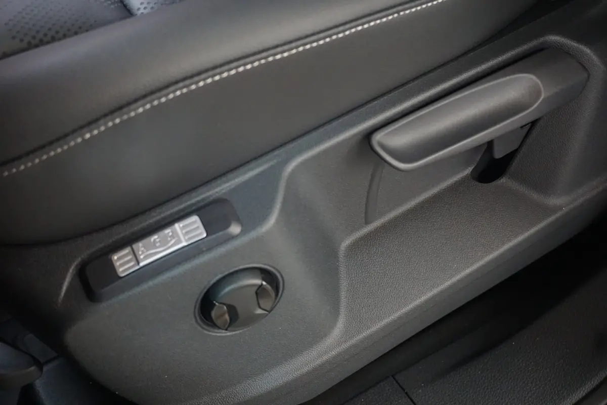 1.5 EcoBoost PHEV L2 Limited 0,99% Financial Lease | Voorraad, Snel Leverbaar | Achteruitrijcamera | Cruise control adaptief met Stop&Go en stuurhulp | Trekhaak