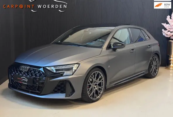 RS3 2.5 TFSI RS 3 quattro | SCHAALSTOELEN | ALCANTARA | PANO | SONOS
