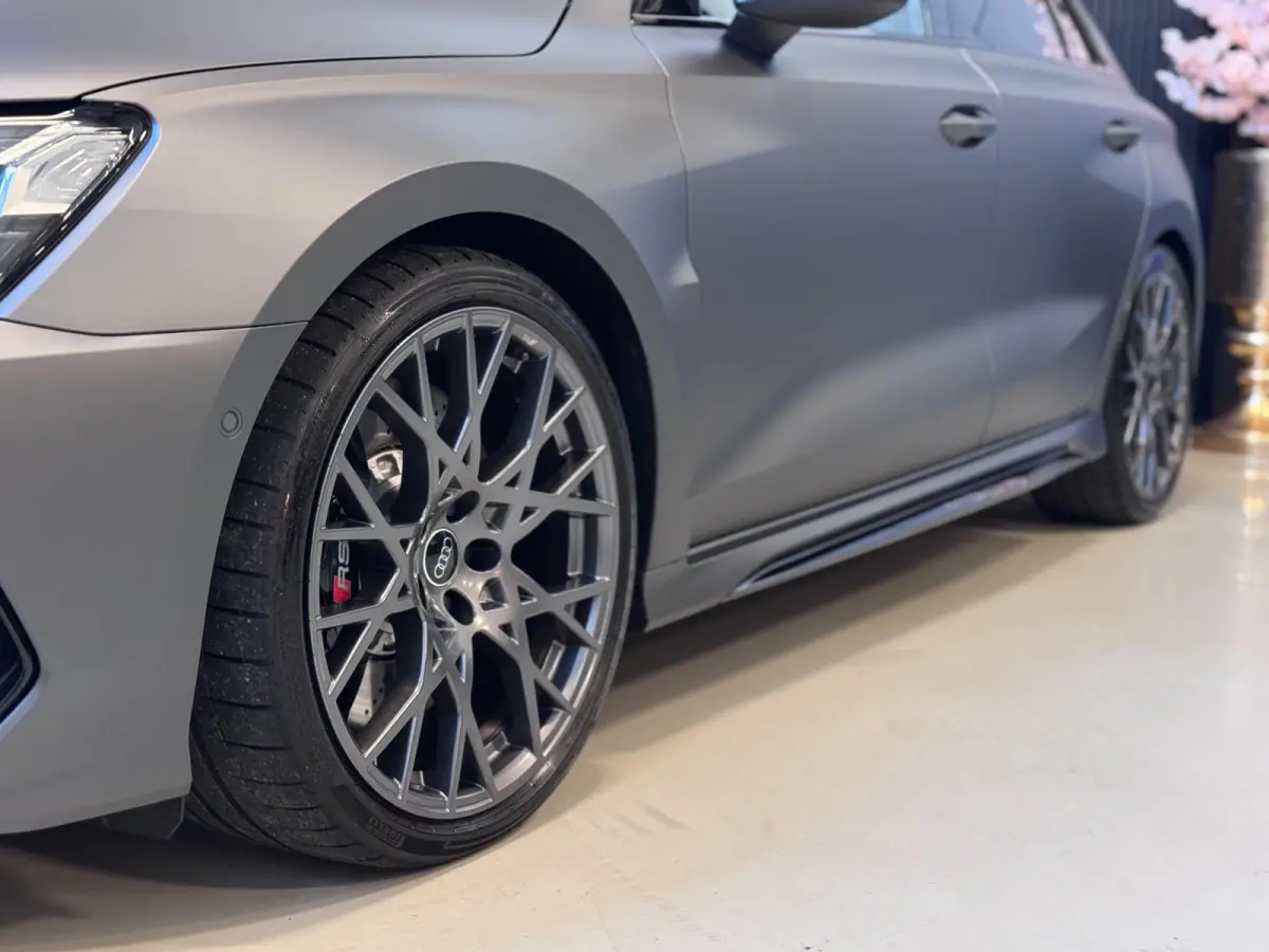 RS3 2.5 TFSI RS 3 quattro | SCHAALSTOELEN | ALCANTARA | PANO | SONOS