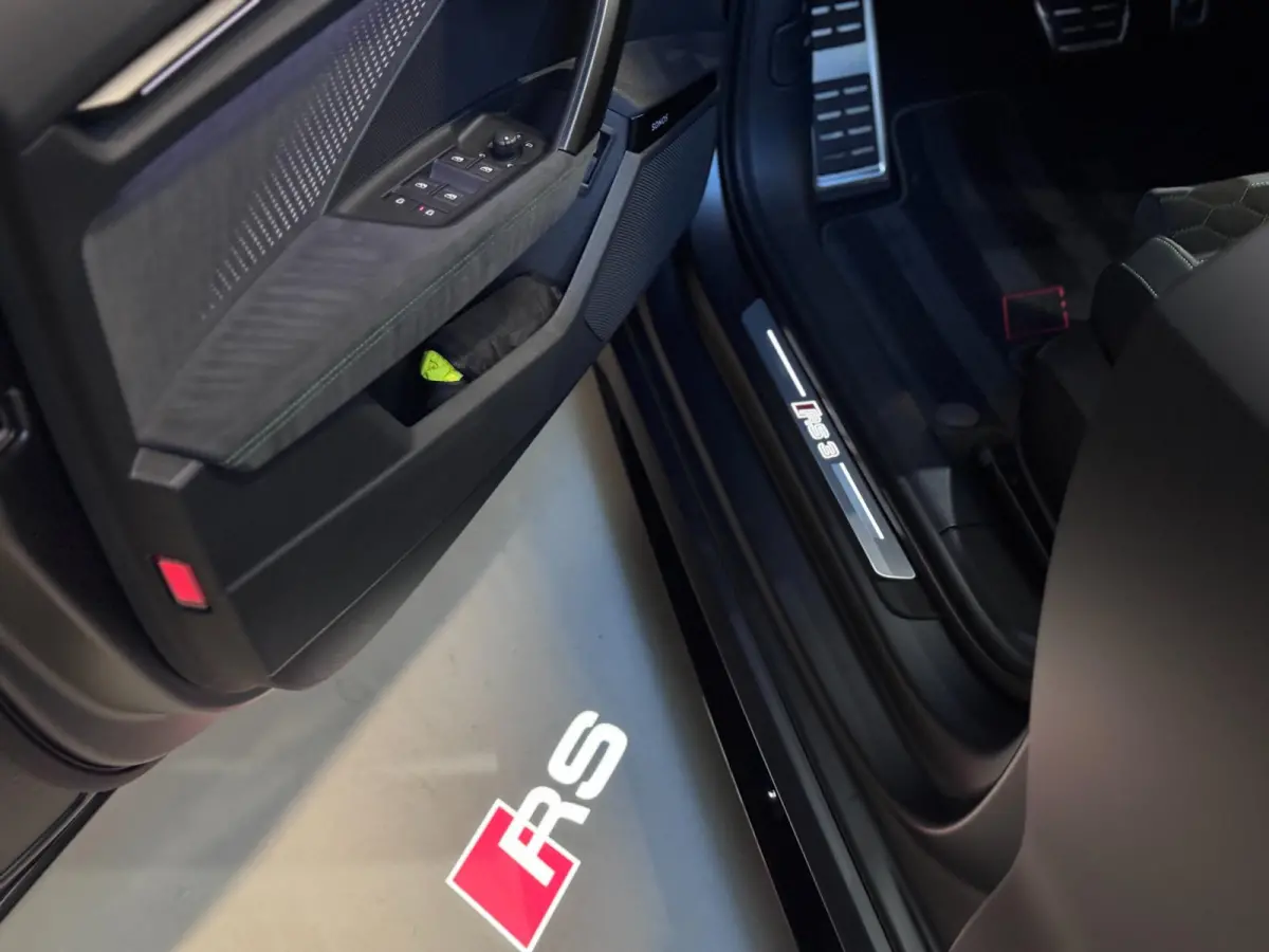 RS3 2.5 TFSI RS 3 quattro | SCHAALSTOELEN | ALCANTARA | PANO | SONOS