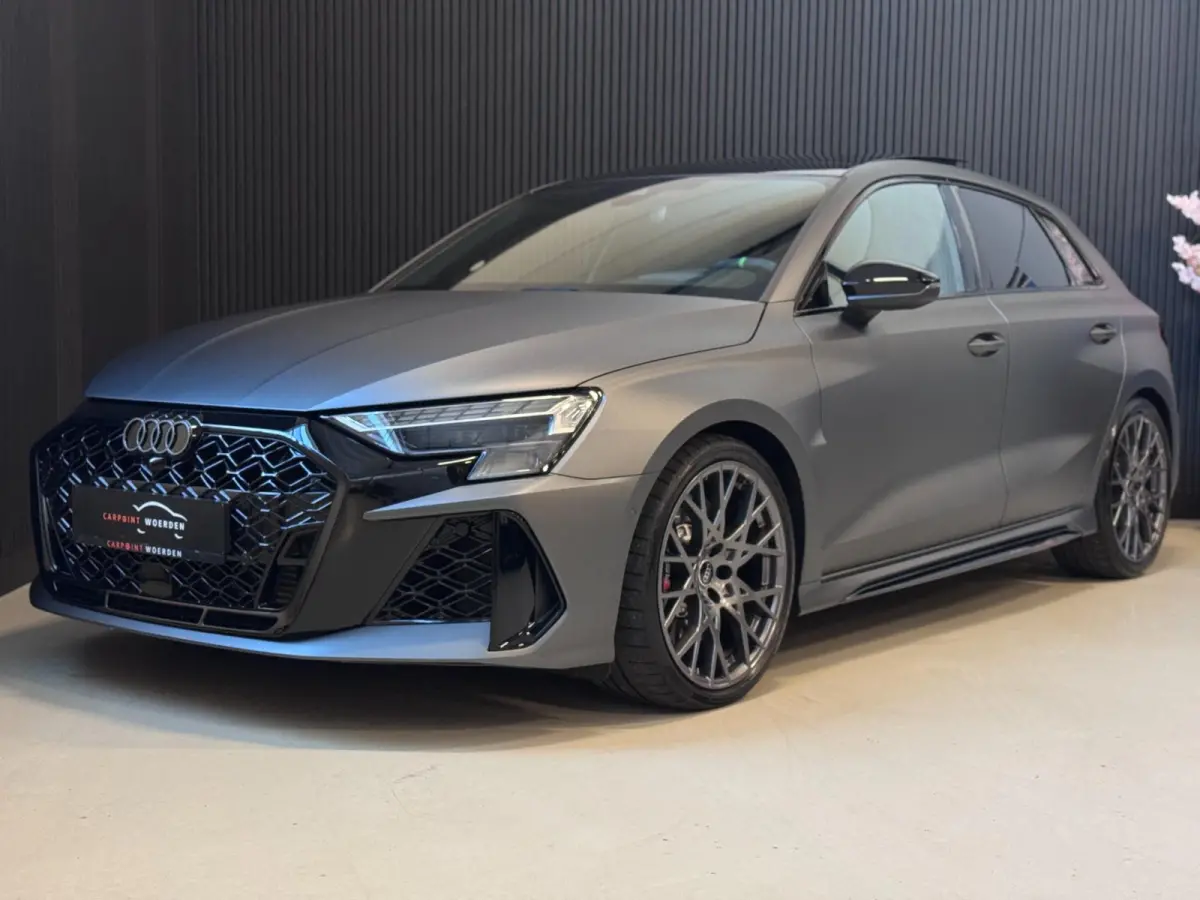 RS3 2.5 TFSI RS 3 quattro | SCHAALSTOELEN | ALCANTARA | PANO | SONOS