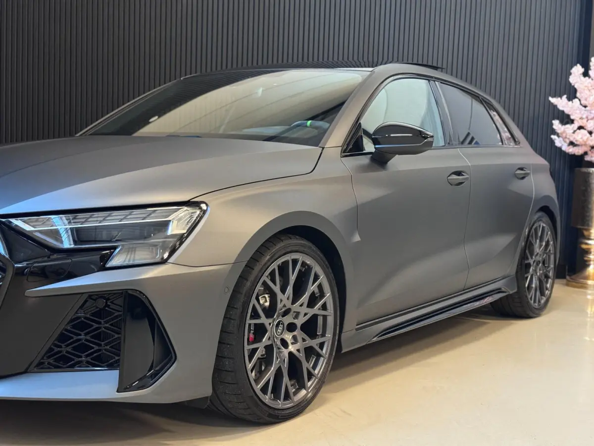 RS3 2.5 TFSI RS 3 quattro | SCHAALSTOELEN | ALCANTARA | PANO | SONOS