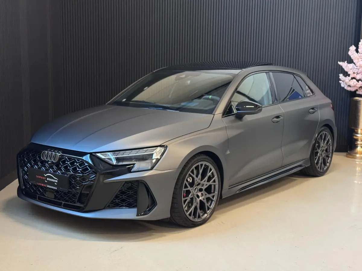 RS3 2.5 TFSI RS 3 quattro | SCHAALSTOELEN | ALCANTARA | PANO | SONOS