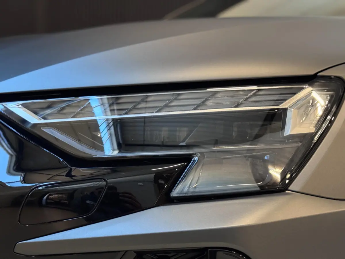 RS3 2.5 TFSI RS 3 quattro | SCHAALSTOELEN | ALCANTARA | PANO | SONOS