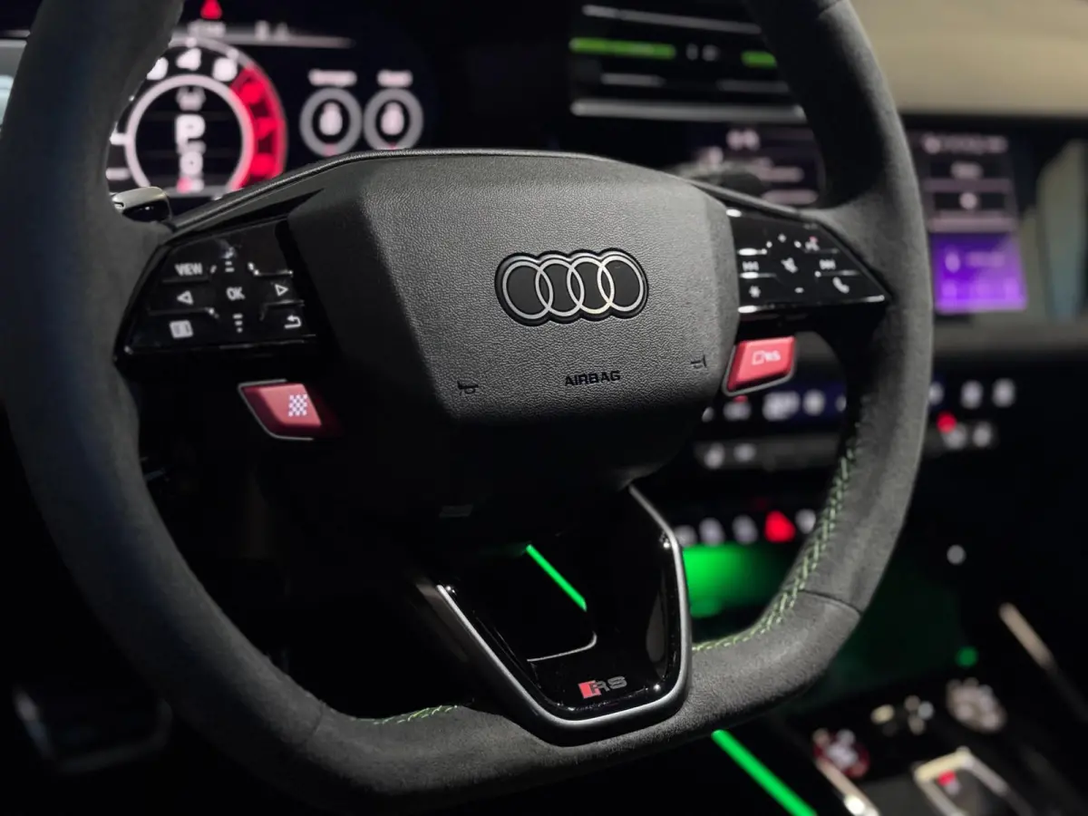 RS3 2.5 TFSI RS 3 quattro | SCHAALSTOELEN | ALCANTARA | PANO | SONOS