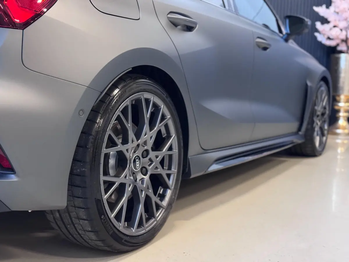 RS3 2.5 TFSI RS 3 quattro | SCHAALSTOELEN | ALCANTARA | PANO | SONOS