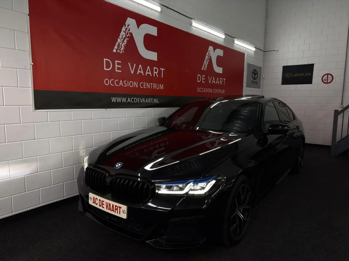 530e High Executive - M-SPORT/LASER/CAM/DAK/NAP