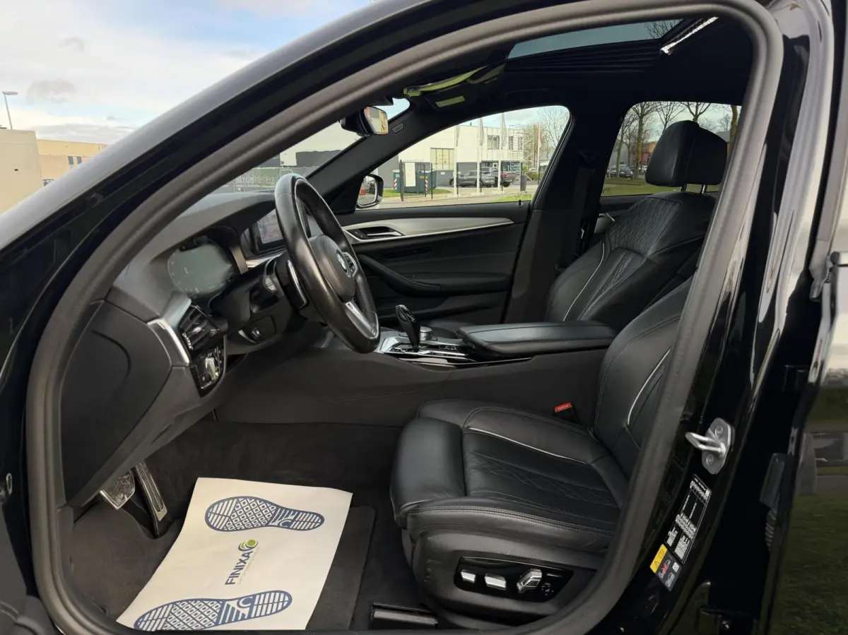 530e High Executive - M-SPORT/LASER/CAM/DAK/NAP