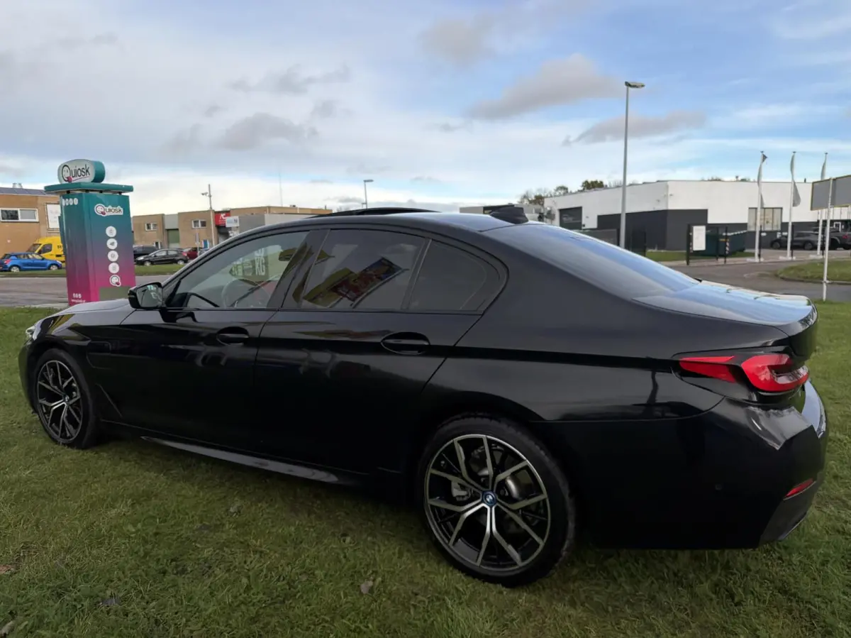 530e High Executive - M-SPORT/LASER/CAM/DAK/NAP