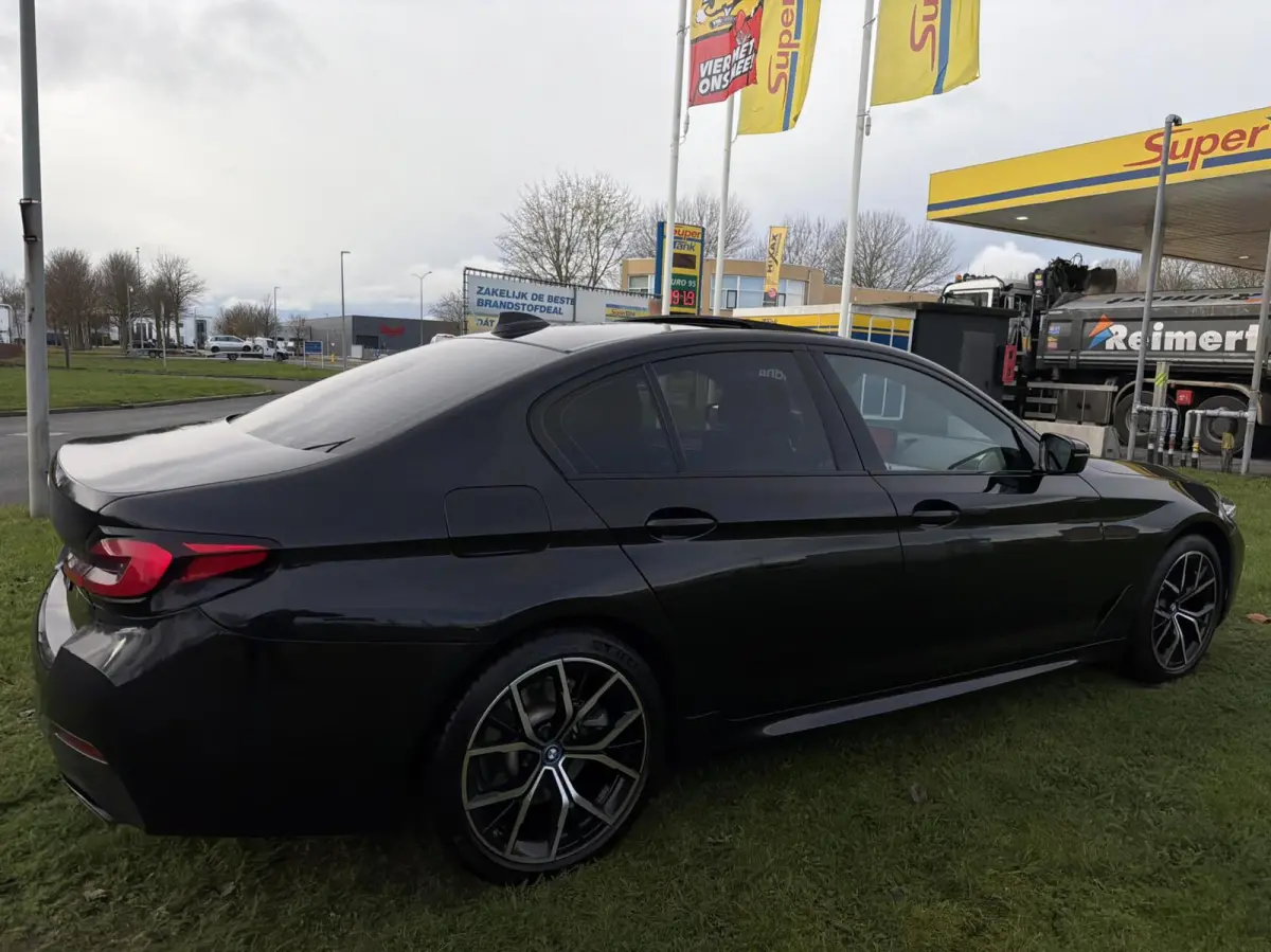530e High Executive - M-SPORT/LASER/CAM/DAK/NAP