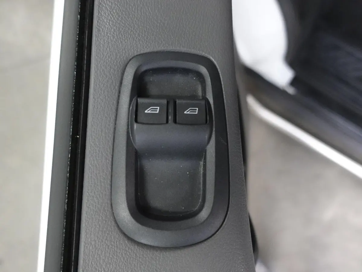 330 2.0 TDCI L3H2 Trend Airco Adaptive Cruise Control Navigatie Trekhaak