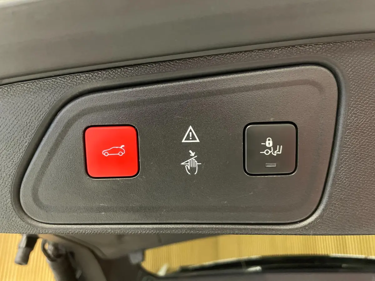 1.2 Première|130PK|LUXE UITV|VOLLEDER|PANORAMADAK|AFN.TREKHAAK|360 CAMERA|CARPLAY/ANDROID AUTO|NAVIGATIE|NAP|NL-AUTO|