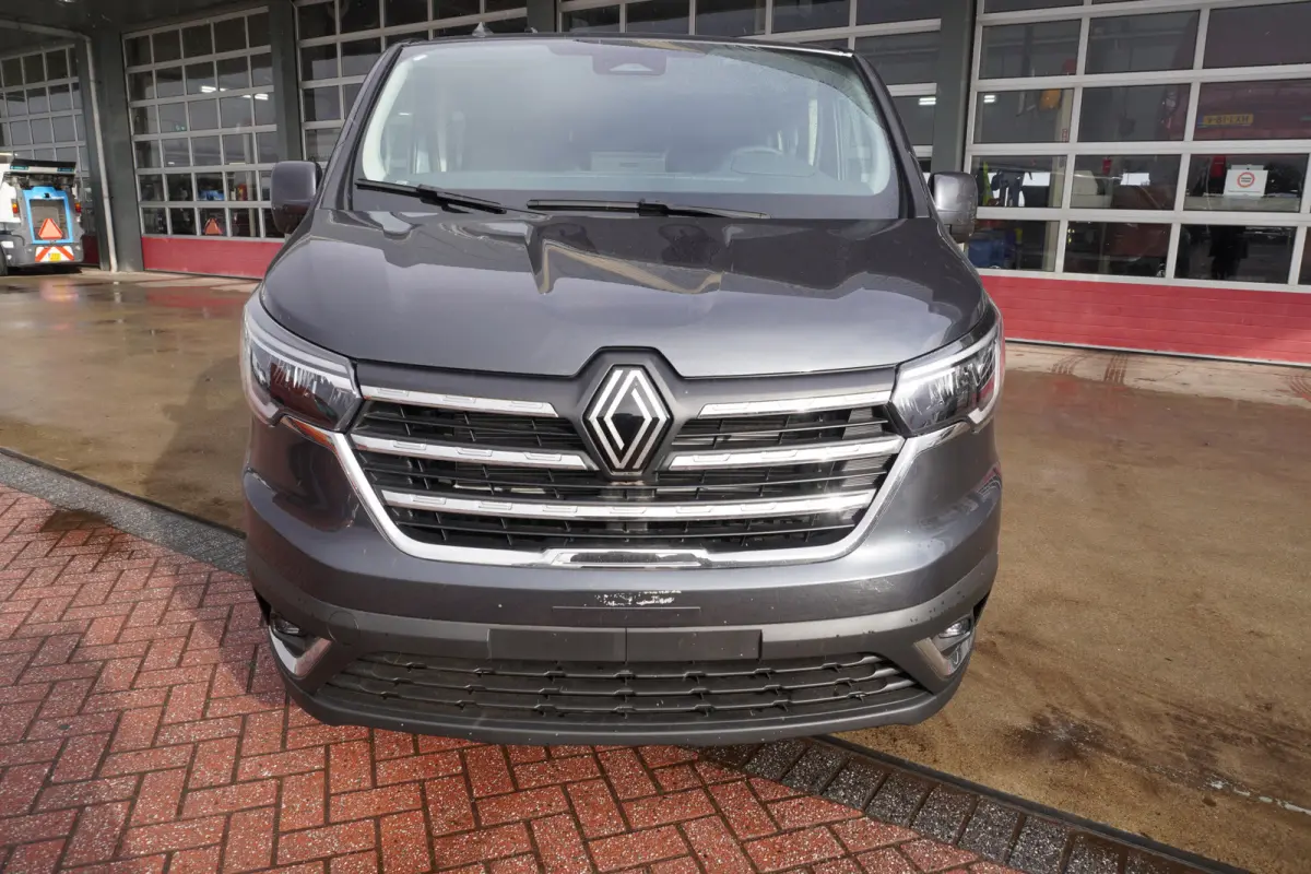 2.0 Blue dCi 130PK T29 L2H1 Advance Dubbelcab. schuifdeur L+R Nr. V140 | Airco | Cruise | Camera |Trekhaak | Apple CP- Android auto | Betimmering
