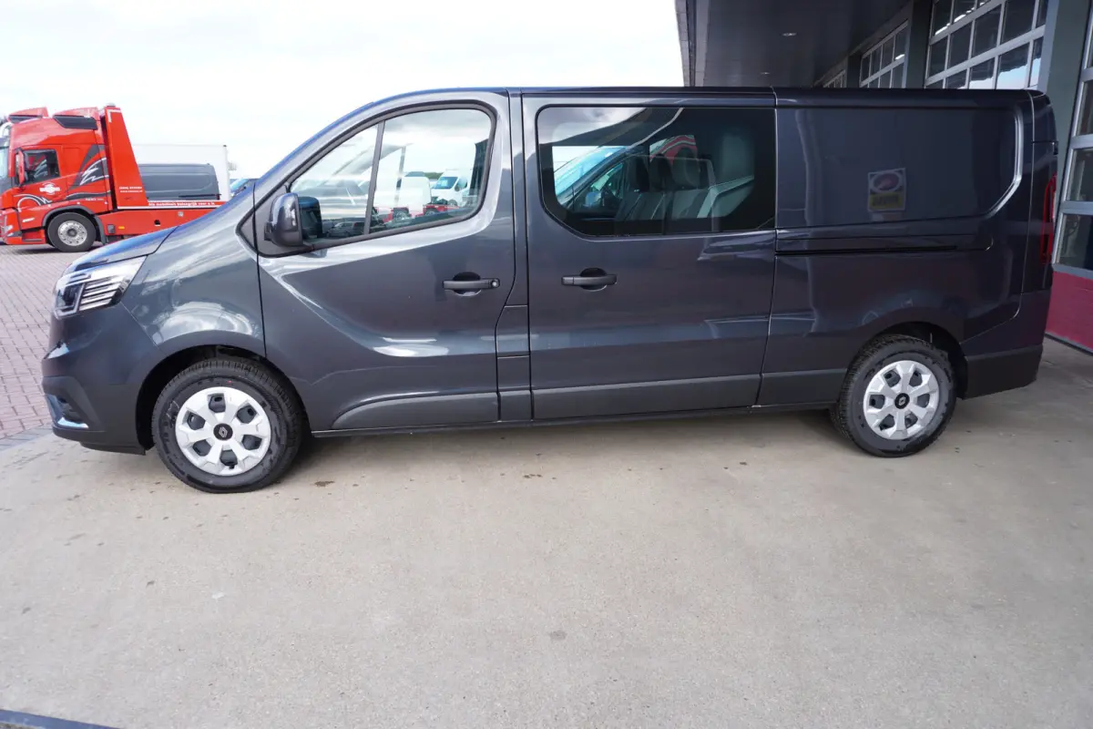 2.0 Blue dCi 130PK T29 L2H1 Advance Dubbelcab. schuifdeur L+R Nr. V140 | Airco | Cruise | Camera |Trekhaak | Apple CP- Android auto | Betimmering